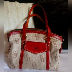 *Authentic* Dooney & Bourke Hand Bag